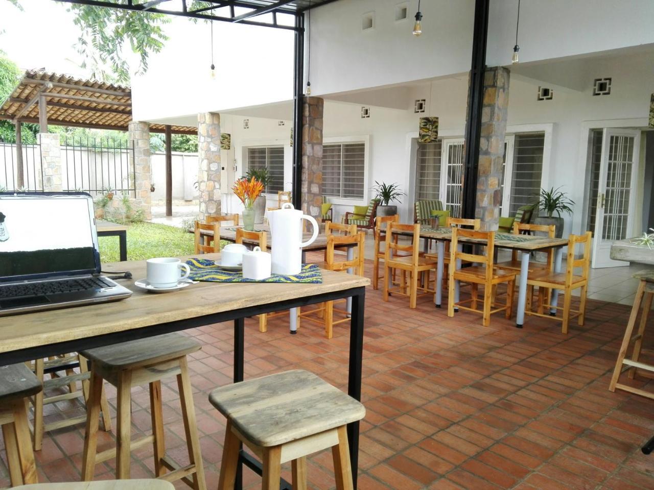 Urban Lodge Μπουζουμπούρα Εξωτερικό φωτογραφία